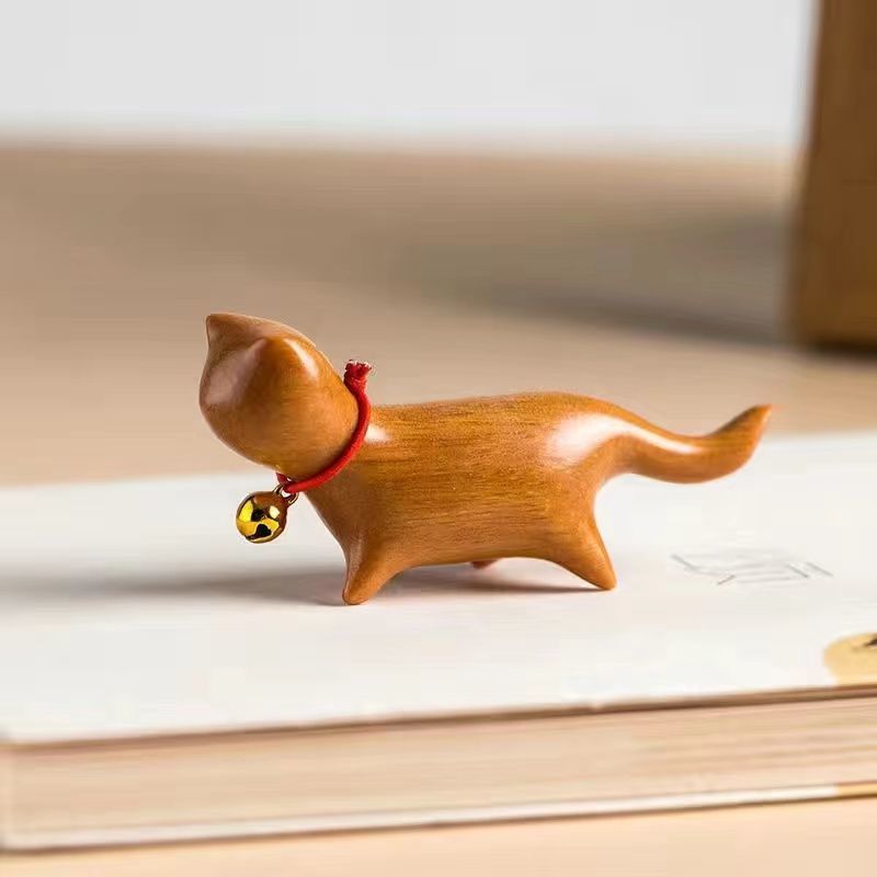 Hand-Carved Sandalwood Cat Figurine Premium Wooden Kitten Ornament & Desktop Decor Gift