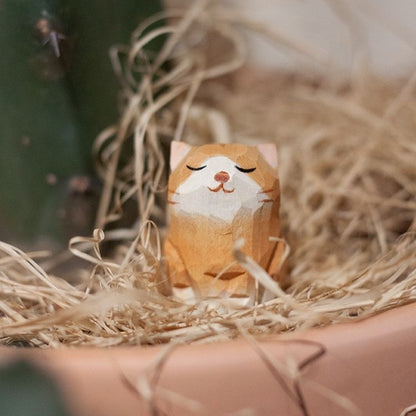Hand-Carved Sandalwood Cat Figurine Premium Wooden Kitten Ornament & Desktop Decor Gift